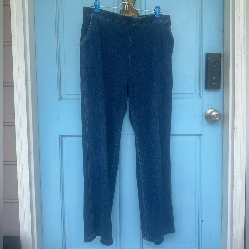 L.L. Bean Women's Jeans Classic Blue Straight Leg size L